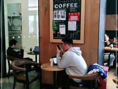 -星巴克臻选(莘庄仲盛店)