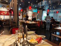 -尚尚仙·酸汤猪手·猪肚鸡火锅(华联万柳购物中心店)