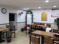 大堂-草桥清真牛肉锅贴扁食店