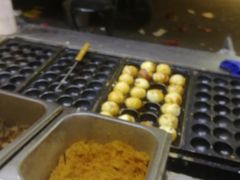 -新百广场(地铁站)