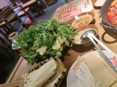 -巴卤社老火锅(财富店)