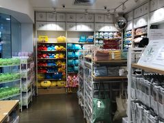 -名创优品(江南新地店)