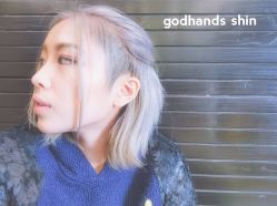 -God Hands发型设计复古会所
