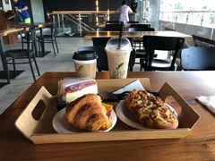 -Cha Café and Bistro