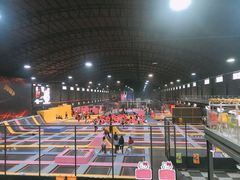 -嘿哟动霸CHUA·新潮玩运动娱乐中心·蹦床滑冰团建乐园