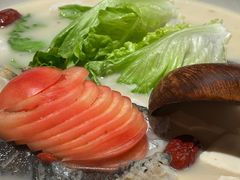 千岛湖奶汤大鱼头-老馆子·建德菜·山肴鱼鲜(海威新界店)