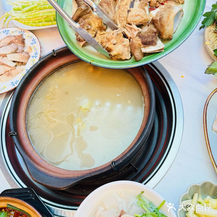 昆明|我宣布吃筒子骨还得是它‼️