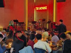 -TZ House音乐现场(来福士中心店)