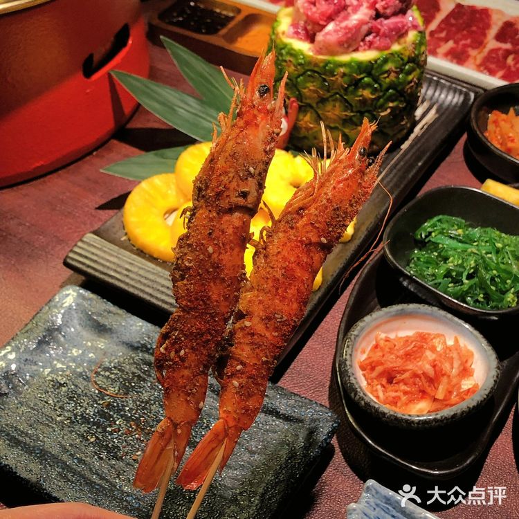 相见恨晚的一顿… 🥹超有氛围还很好吃的烤肉串烧店!
