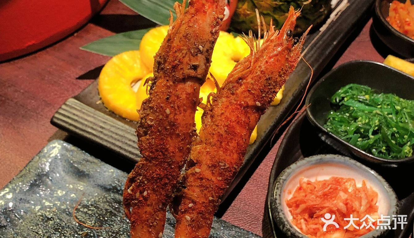 相见恨晚的一顿… 🥹超有氛围还很好吃的烤肉串烧店!