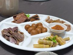 -香山湖家家宴(中山陵店)