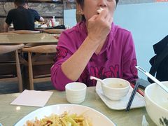 -乔家小院•本地小海鲜•非遗驴肉(万年泉路店)