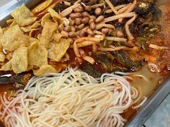 -在巷子里的烤肉店·螺蛳粉烤鱼·牛蛙(和美城店)