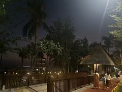 -三亚湾海居雅高铂尔曼度假酒店