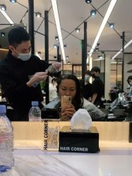 -HAIR CORNER