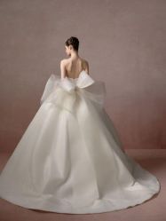 点击看大图 -Bridal Queen·婚纱女皇