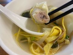 三鲜开洋馄饨-忆秦园小笼包(惠山古镇总店)