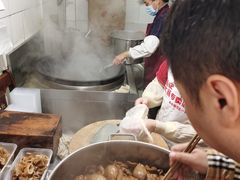 -谢记素红大肠店(新民路店)