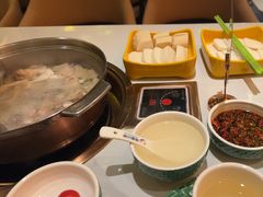-润园四季椰子鸡火锅(卓越INTOWN店)