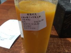 -鲜果时光奶茶店( 百荣世贸商城店)