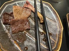 -山川小町·极番烧肉(新地假日广场店)