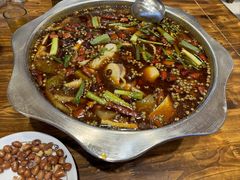 -乡土特色.冷锅鱼.牦牛肉汤锅