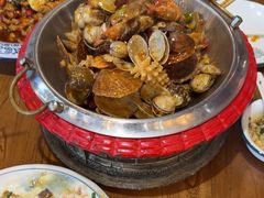 -东来菜馆•手抓海鲜家常菜•海鲜锅贴(鸽子窝店)