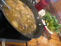 -霄汉牛三鲜湖北砂锅菜(万松园2店)