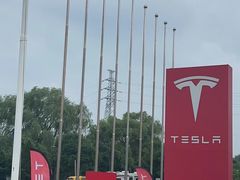 -TESLA 特斯拉(北京南四环中路特斯拉中心)