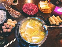 -鲜入围煮花胶鸡海鲜火锅