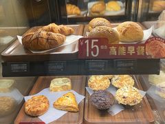 -星巴克(广州淘金路店)