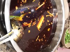 -肖肖酸萝卜鱼火锅(总店)
