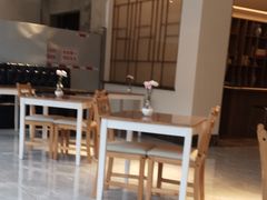 -忆江南酒店(交通大学咸宁路地铁站店)