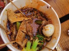 -八一路好吃街(雨田商务大厦店)