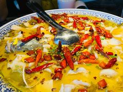 -桂二老坛酸菜鱼(三街两巷店)