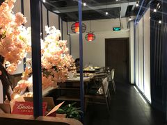 -尚尚仙·酸汤猪手·猪肚鸡火锅(华联万柳购物中心店)