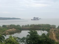 -亮河湾山庄