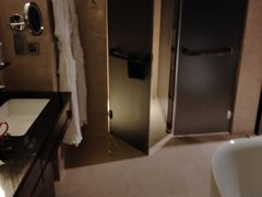 -广州天河希尔顿酒店