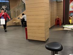 -麦当劳(乳山路店)