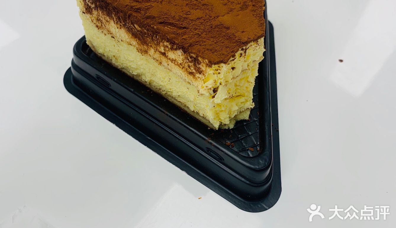 至少用料好了很多，咖啡和宜家的差不多味儿，披萨味道还行