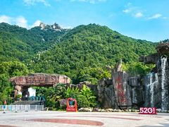 -巨石山景区