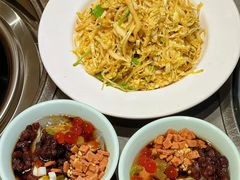 -橙胜追鸡铁锅肥肠地锅鸡固始鹅块(管庄店)