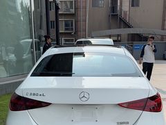 -上海星瀚奔驰4S店(红柳路店)