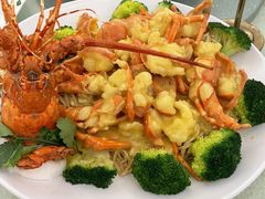 -龙悦湾酒家·八阵鱼生·渔人码头店