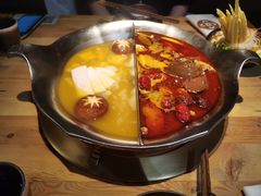 -湊湊火锅·茶憩(杭州湖滨银泰in77店)
