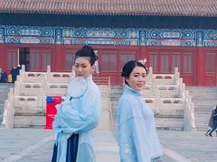 -翩若国风汉服体验馆