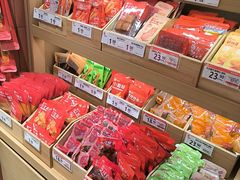 -良品铺子(白云新世界店)