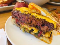 猛兽大汉堡配松露调味小土豆-Money Shops(愚园路店)