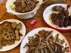 -老鼎万春卤菜(五代传承创始老店)