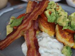 -ROAST coffee & eatery